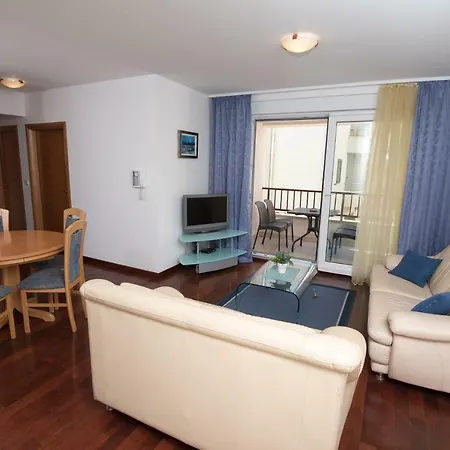 Makarska Apartment *